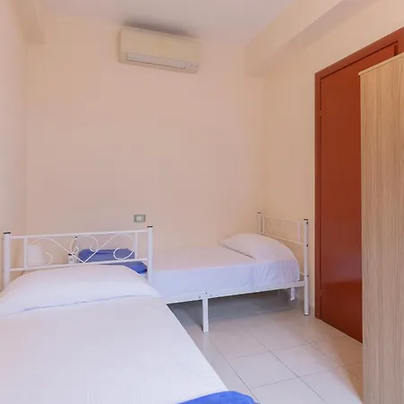 I Palmizi Apartment *